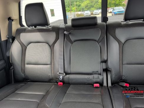 Used 2019 RAM 1500 Laramie AWD/4WD image 28