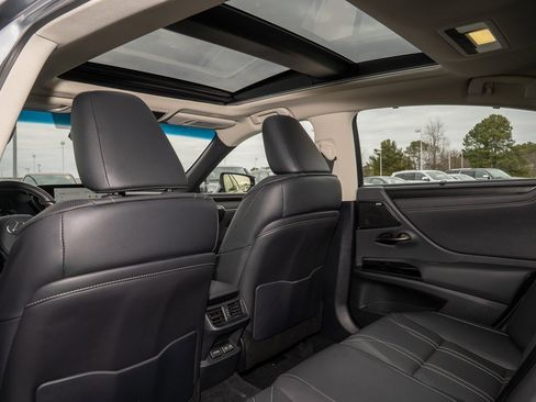 Used 2025 Lexus ES 350 Ultra Luxury image 10