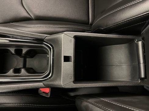 Used 2025 Jeep Compass Limited image 25