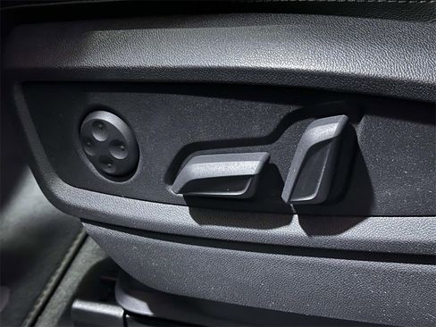 Used 2023 Audi Q5 2.0T Premium w/ Convenience Package image 12