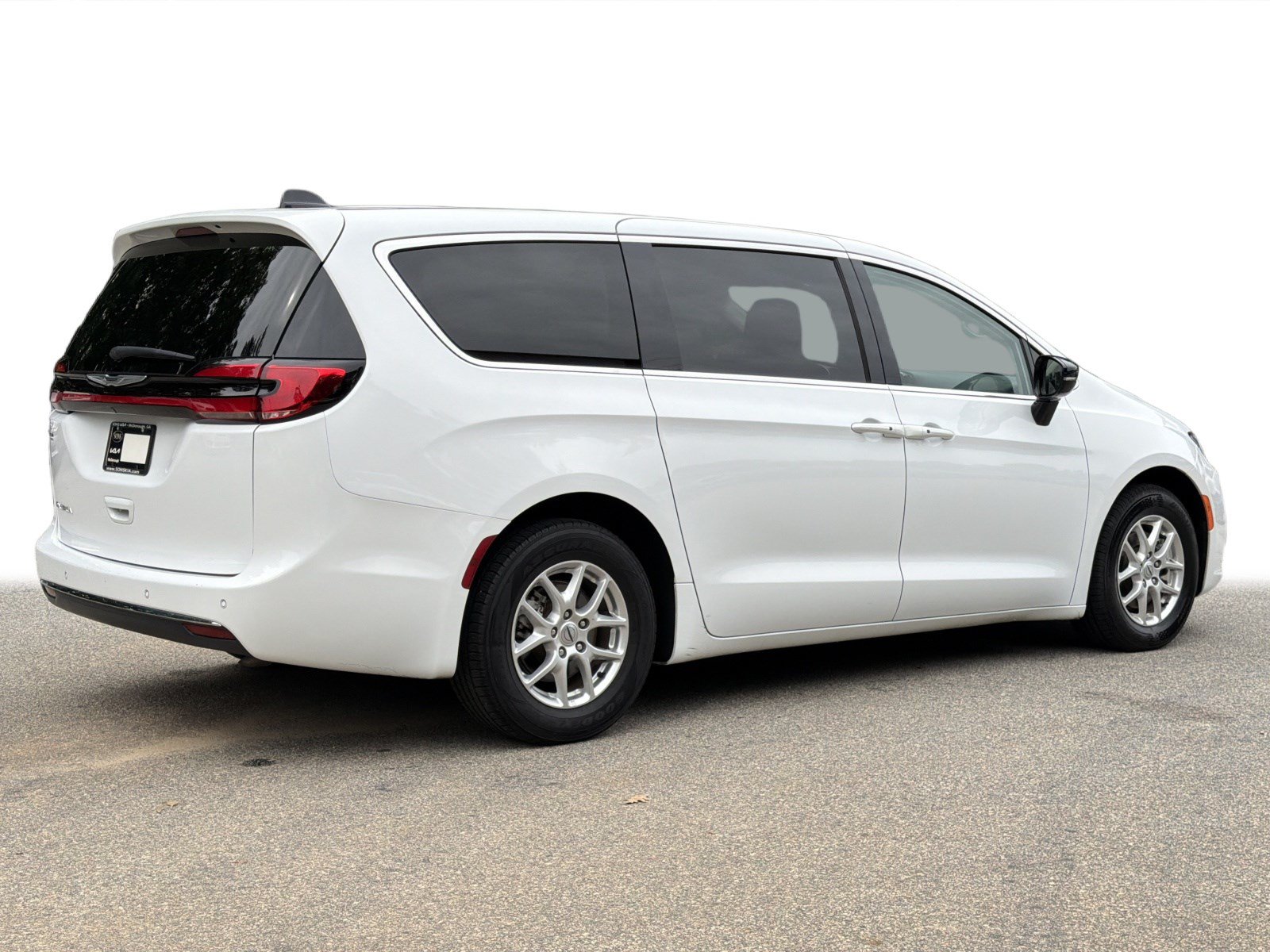 Used 2024 Chrysler Pacifica Touring-L FWD image 28