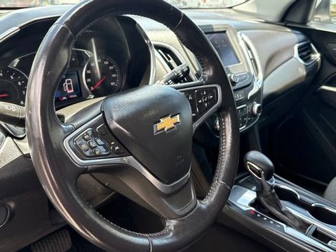 Used 2022 Chevrolet Equinox LT FWD image 16