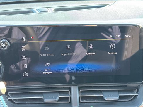 Certified 2024 Chevrolet Trax LT w/ Driver Confidence Package image 17