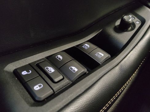 Used 2023 Jeep Grand Cherokee 4WD 4xe image 27