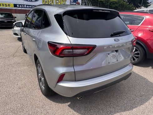 Used 2023 Ford Escape ST-Line w/ Tech Pack #1 FWD image 3