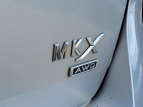 Used 2013 Lincoln MKX AWD image 9
