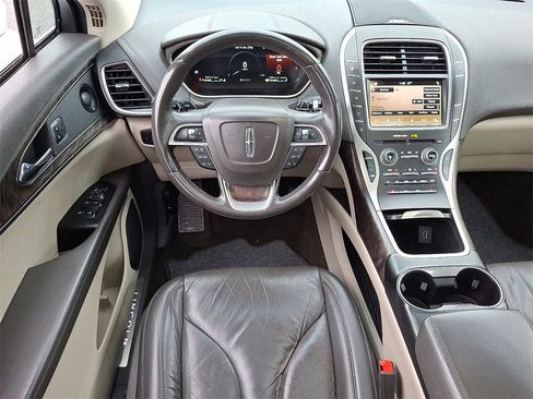 Used 2019 Lincoln Nautilus Select w/ Class II Trailer Tow Package image 12