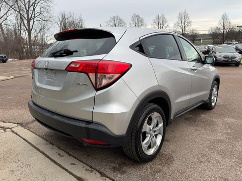 Used 2016 Honda HR-V LX image 7