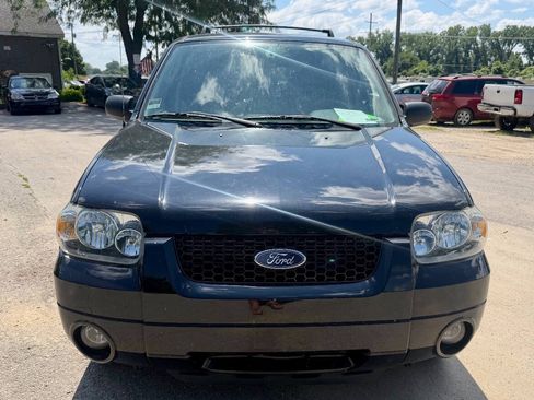 Used 2005 Ford Escape Limited FWD image 3