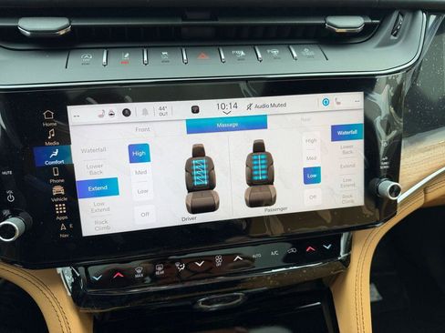 New 2026 Jeep Grand Cherokee L Summit AWD/4WD image 16