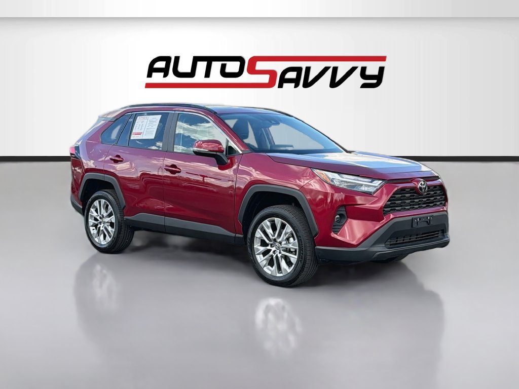 Used 2025 Toyota RAV4 XLE Premium FWD image 1