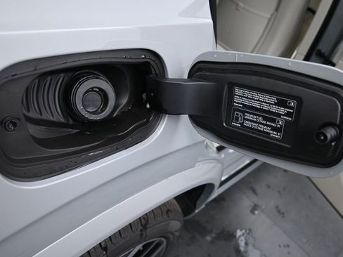 New 2026 Volvo XC90 B6 Ultra w/ Protection Package AWD/4WD image 18