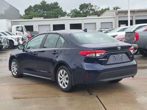 Used 2026 Toyota Corolla LE FWD image 2