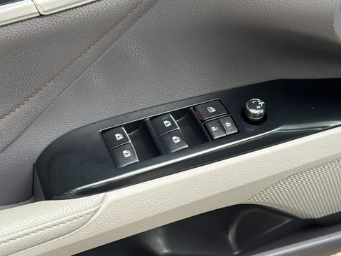 Used 2018 Toyota Camry XLE w/ Audio Package FWD image 13