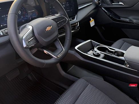 New 2026 Chevrolet Equinox LT image 7