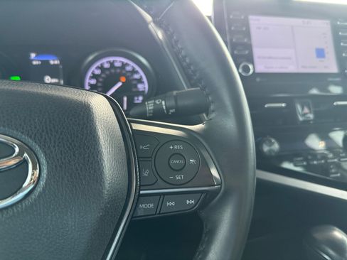 Used 2023 Toyota Camry SE w/ Convenience Package FWD image 16