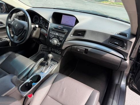 Used 2013 Acura ILX w/ Technology Package FWD image 37