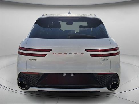 Used 2023 Genesis GV70 2.5T w/ Sport Prestige Package image 6