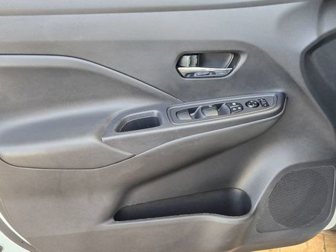 Used 2024 Nissan Versa SV FWD image 11