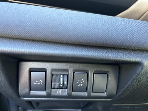 Used 2025 Subaru Outback Premium AWD/4WD image 19