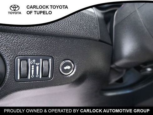 Used 2023 Chrysler 300 Touring w/ Safetytec Plus Group RWD image 22