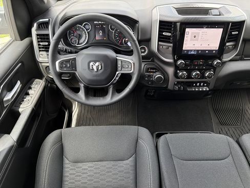 Used 2025 RAM 1500 Big Horn AWD/4WD image 18