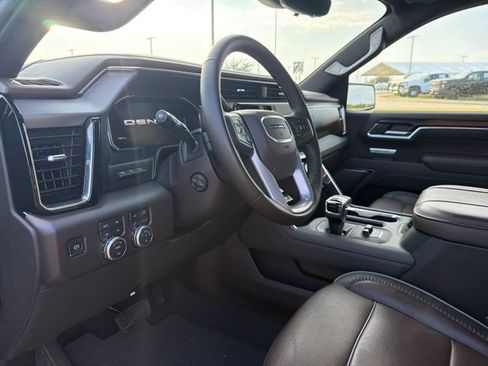 Used 2026 GMC Sierra 1500 Denali AWD/4WD image 12