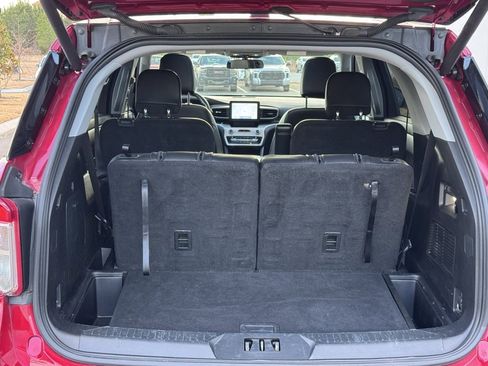 Used 2021 Ford Explorer XLT w/ Equipment Group 202A image 21