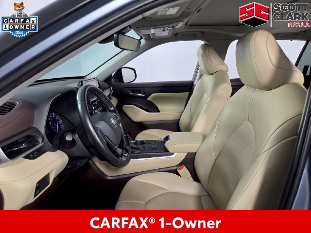 Used 2021 Toyota Highlander XLE FWD image 13