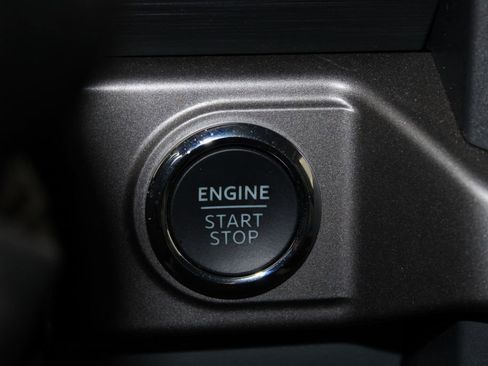 Used 2025 Ford F150 XLT w/ Equipment Group 302A MID image 26