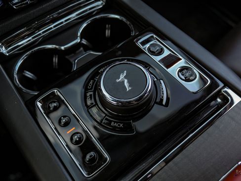 Used 2022 Rolls-Royce Cullinan image 52