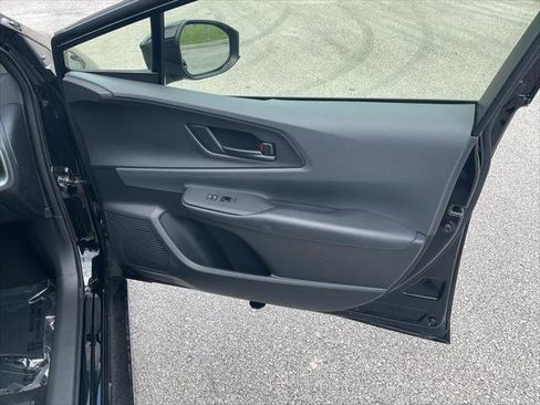 Used 2024 Toyota Prius LE image 28