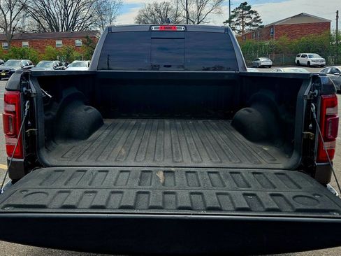 Used 2019 RAM 1500 Laramie AWD/4WD image 7