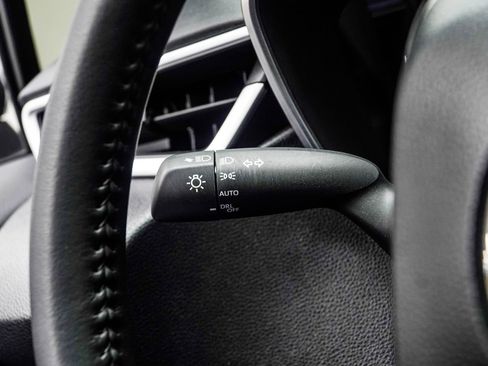 Used 2025 Toyota Corolla XSE FWD image 29