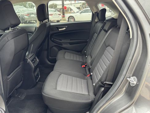 Certified 2023 Ford Edge SE image 12