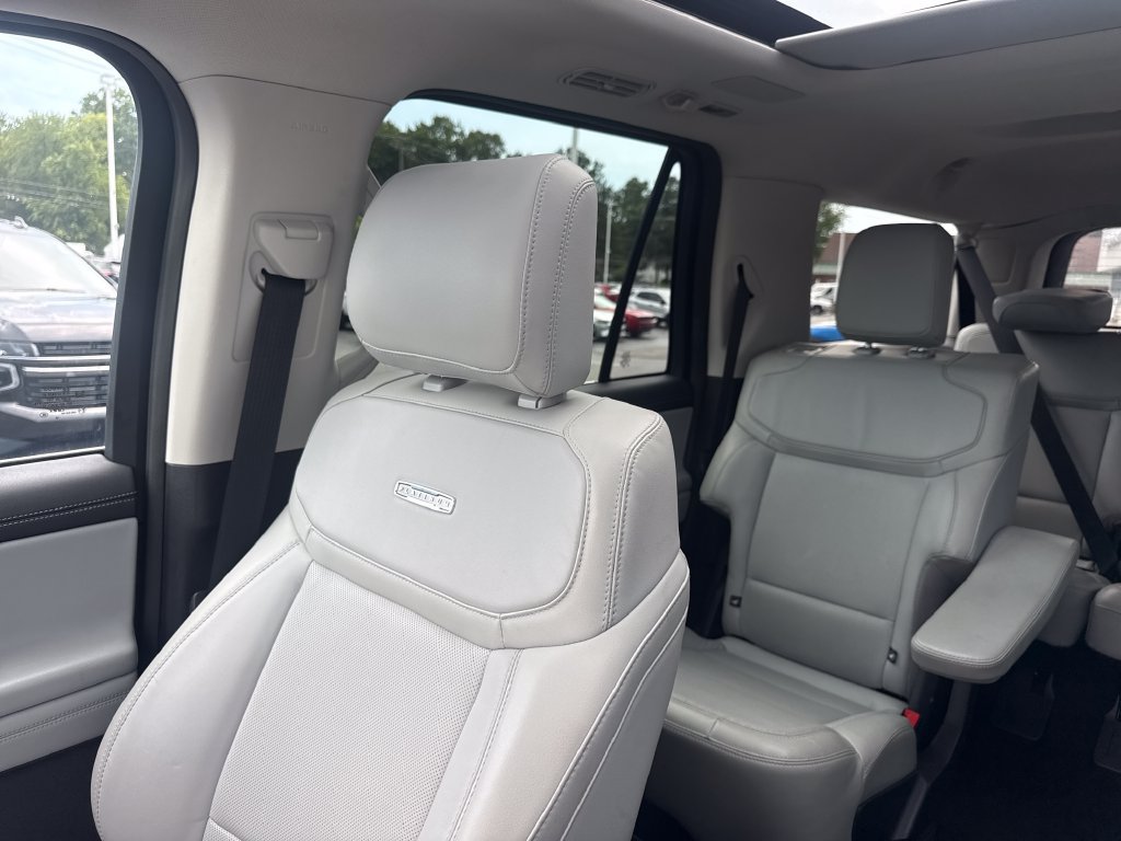 Used 2025 Ford Expedition Max Platinum w/ Driver's Package AWD/4WD image 40