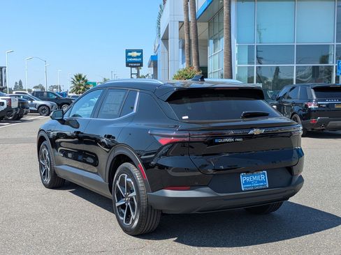 Used 2026 Chevrolet Equinox EV LT image 3