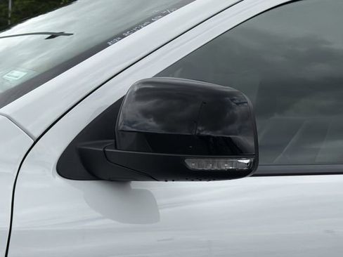 Used 2024 Dodge Durango GT RWD image 31