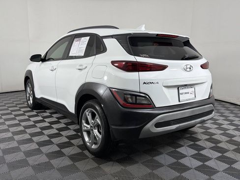 Used 2022 Hyundai Kona SEL FWD image 4