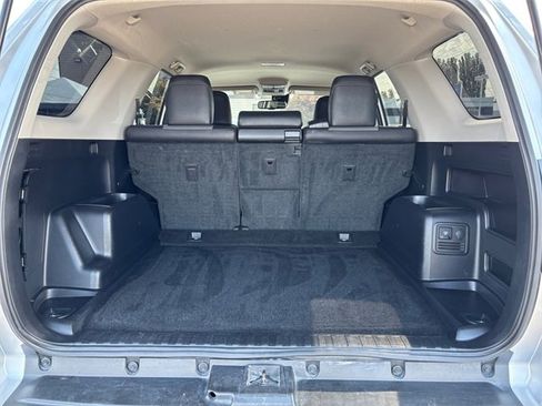 Used 2022 Toyota 4Runner SR5 Premium image 30