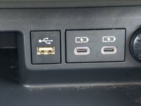 Used 2023 Toyota Highlander XLE image 22