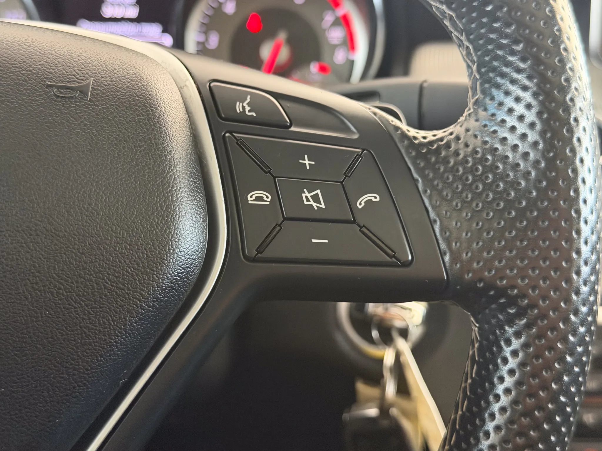 Used 2015 Mercedes-Benz GLA 250 4MATIC image 34