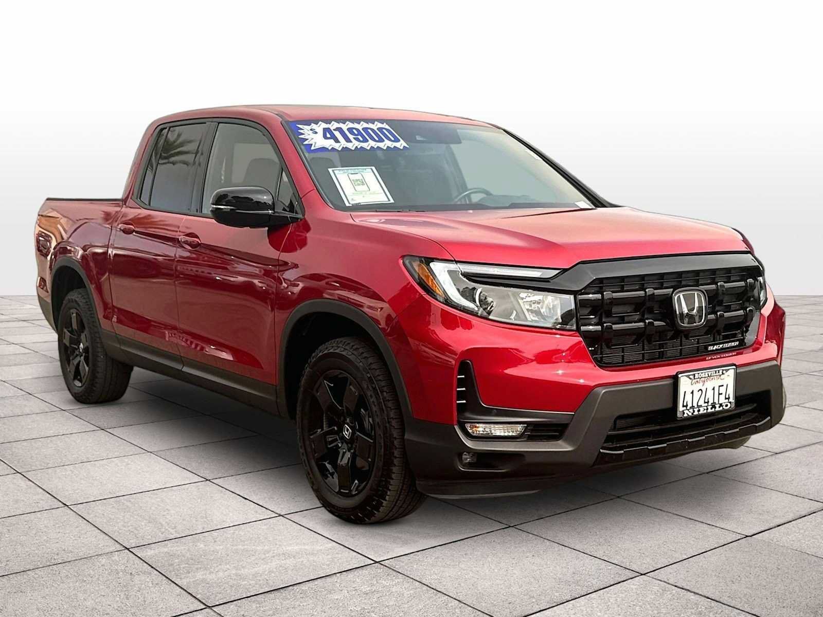 Used 2025 Honda Ridgeline Black Edition image 2