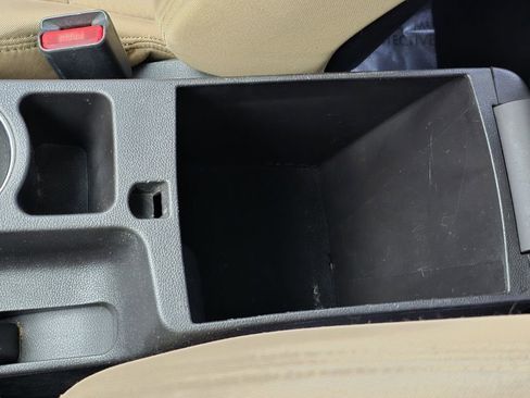 Used 2013 Hyundai Elantra GLS image 30