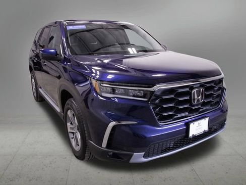 Certified 2025 Honda Pilot EX-L image 9