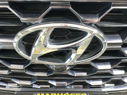 Used 2020 Hyundai Santa Fe Limited AWD/4WD image 8