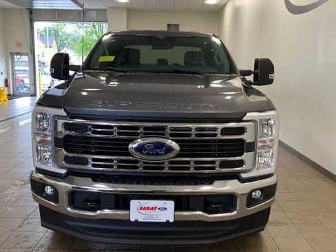 New 2025 Ford F250 XLT w/ FX4 Off-Road Package image 3