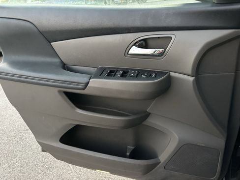 Used 2014 Honda Odyssey EX image 10