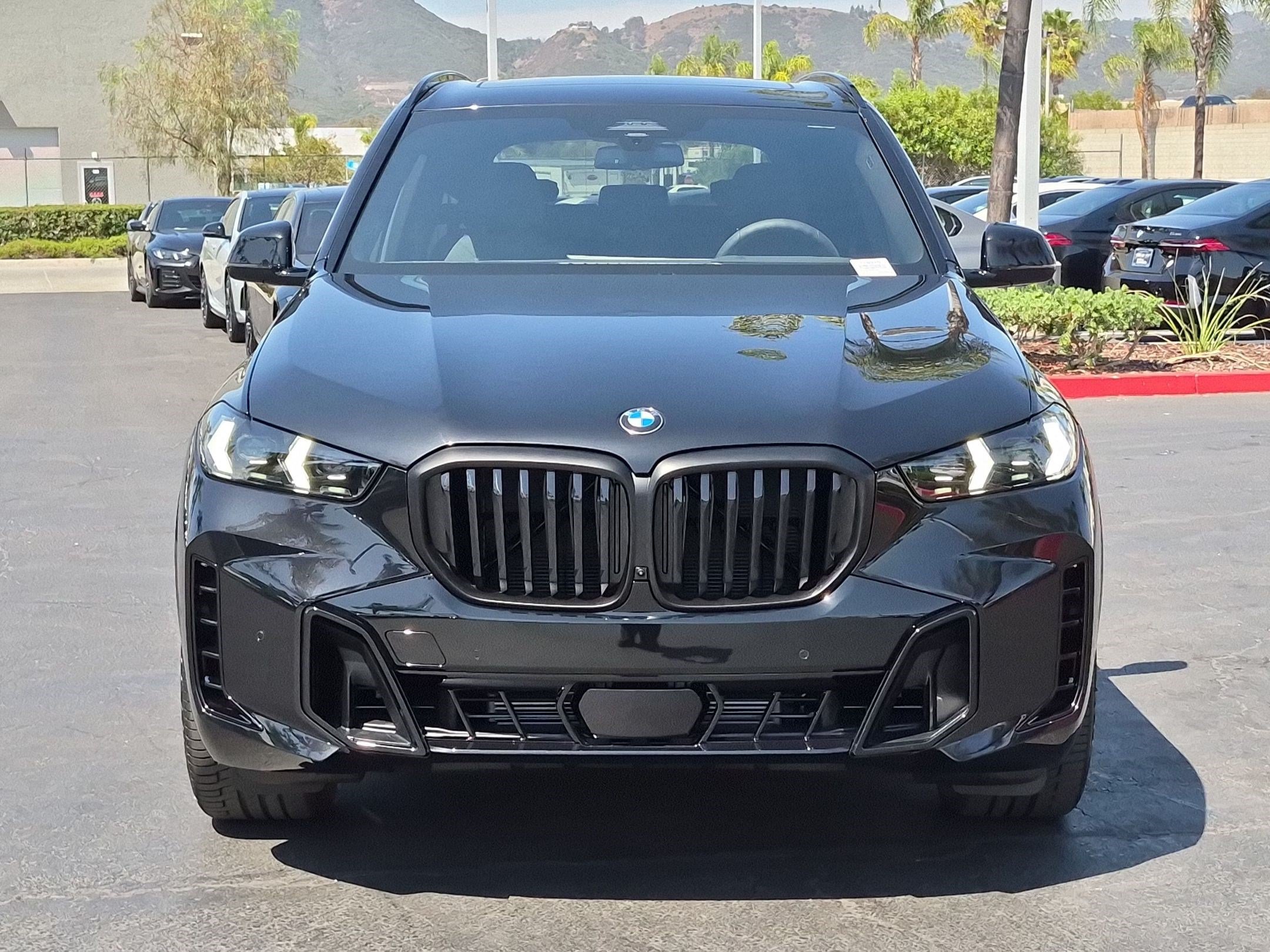 New 2026 BMW X5 xDrive40i w/ M Sport Package AWD/4WD image 3