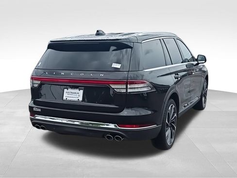 Used 2025 Lincoln Aviator Reserve w/ Equipment Group 201A AWD/4WD image 8